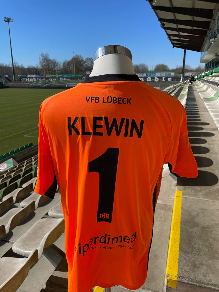 
                  
                    Matchworn Trikot 23/24 Torhüter
                  
                