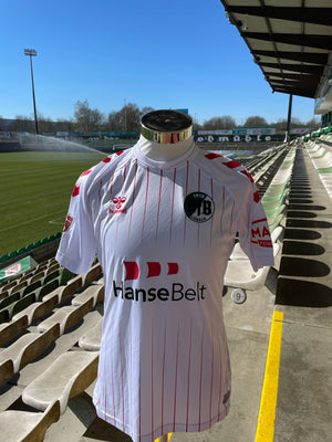 
                  
                    Matchworn Trikot-Mix
                  
                