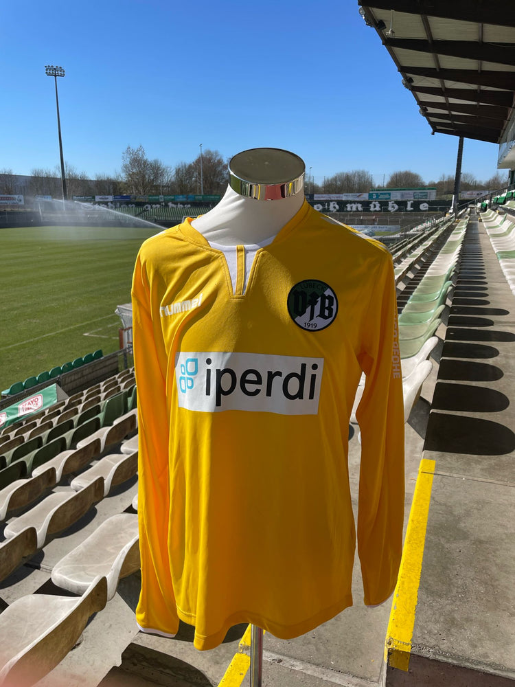 
                  
                    Matchworn Trikot-Mix
                  
                